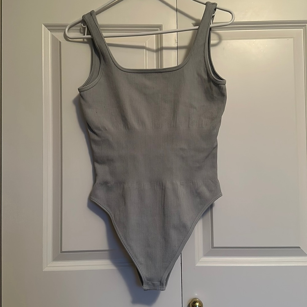 Ribbed square neck body suit gray Size L NWOT